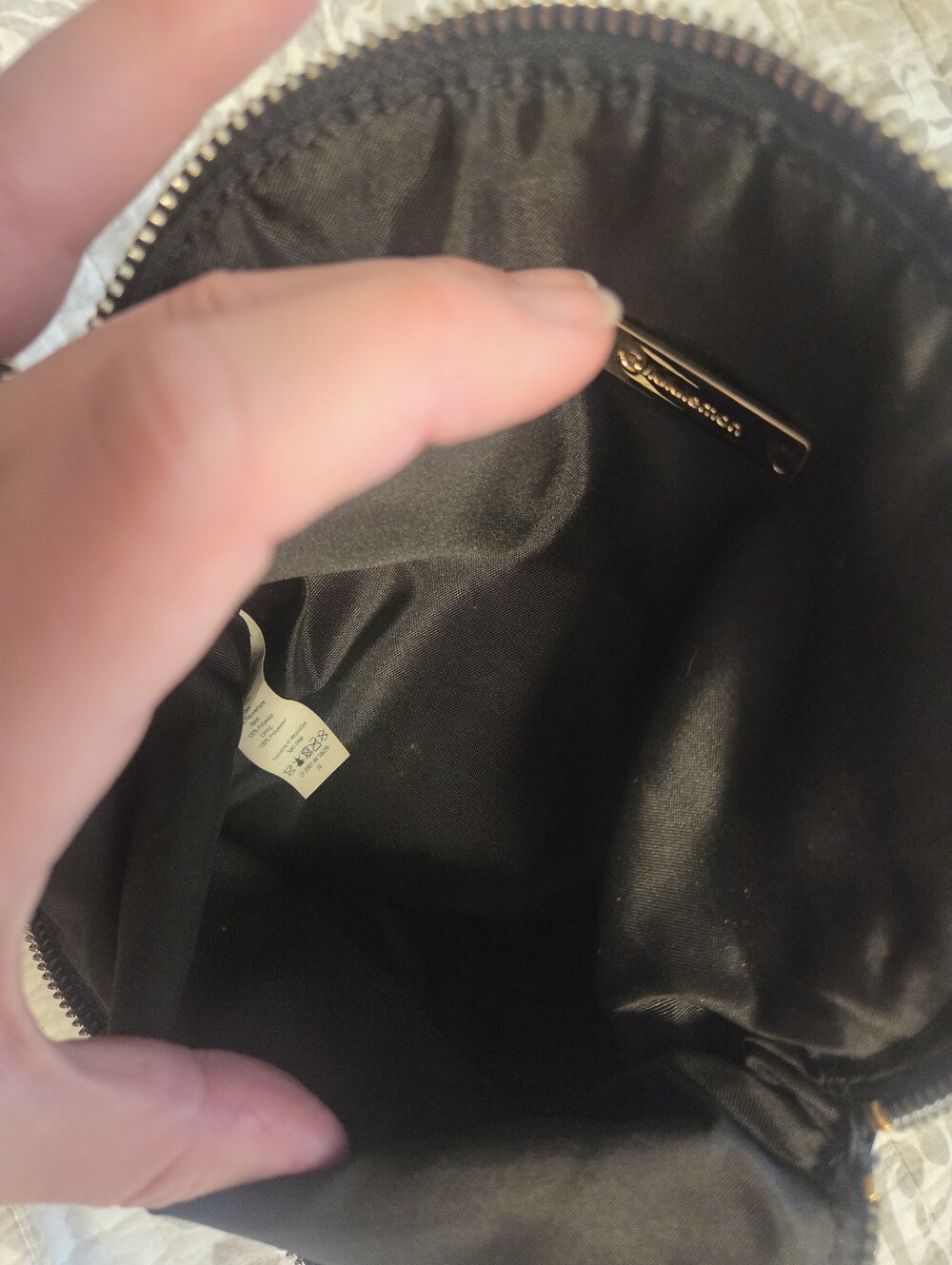 Lululemon Crossbody Bag - Picture 6 of 7